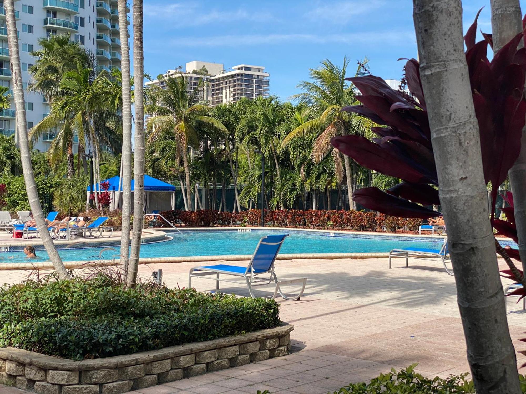 Sunny Isles, Beach Life! Parking Included ميامي بيتش المظهر الخارجي الصورة