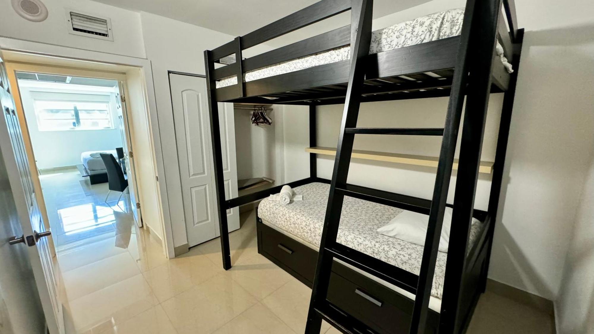Sunny Isles, Beach Life! Parking Included ميامي بيتش المظهر الخارجي الصورة
