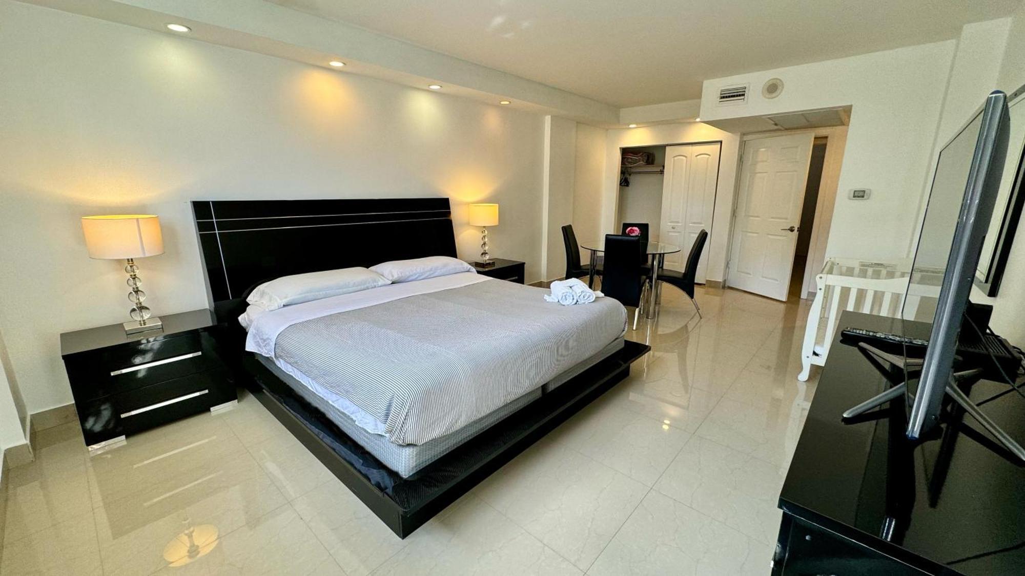 Sunny Isles, Beach Life! Parking Included ميامي بيتش المظهر الخارجي الصورة