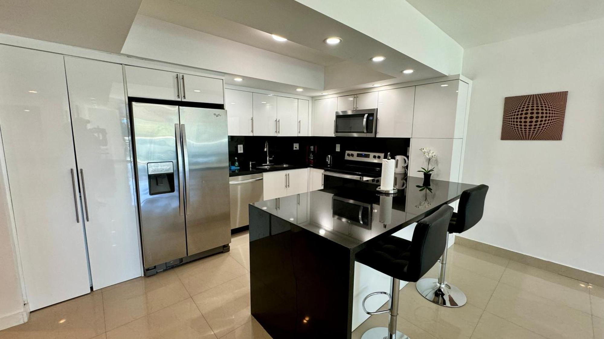 Sunny Isles, Beach Life! Parking Included ميامي بيتش المظهر الخارجي الصورة